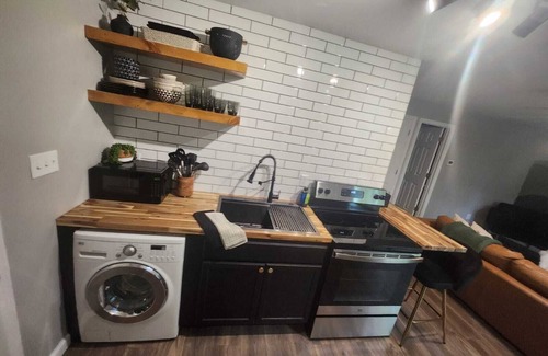 New Market Cabina | Charming 2-bedroom cabin in delightful New Market with AC