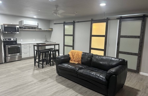 Rapid City Cabaña | Charming 2-bedroom cottage house in Rapid City. Horses are welcome!