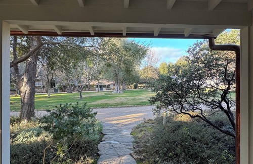 Santa Ynez Cabaña | Charming 2-bedroom cottage on private vineyard estate in Santa Ynez