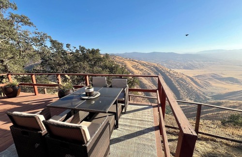 Stallion Springs Cabina | Charming 2-bedroom cabin with AC and WiFi with Incredible Views