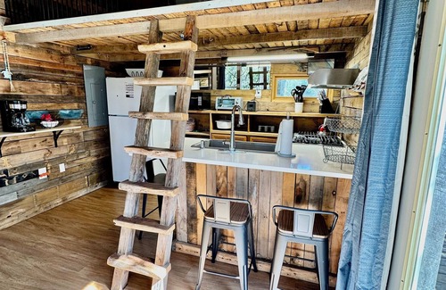 Wimberley Cabina | Charming 2-bedroom cabin in soothing Wimberley