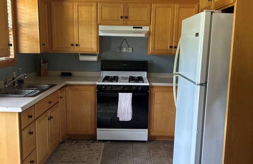Elysian Cabina | Charming 2-bedroom cabin on beautiful Lake Francis in Elysian, MN