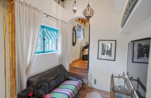 Topanga Casa | Charming 2-bedroom chateau with WiFi, fitness room in Topanga