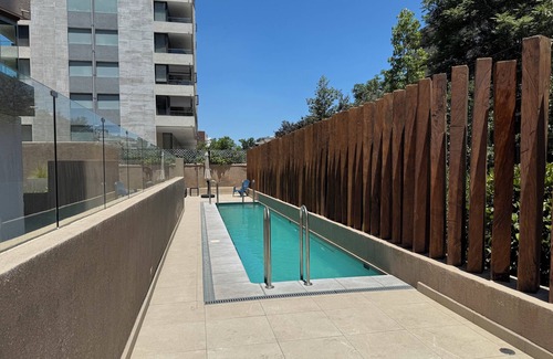Providencia Apartamento | Charming 2-bedroom apartment with AC, fitness room, WiFi in Providencia