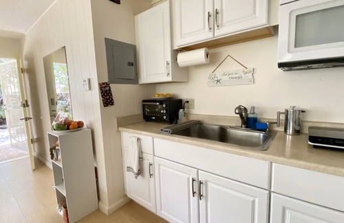 Ewa Beach Cabaña | Charming 2-bedroom cottage in enjoyable Ewa Beach with WiFi, AC