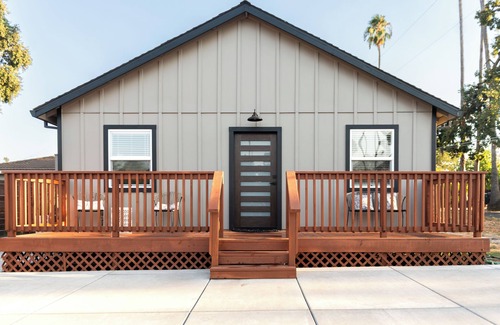 Carmichael Cabaña | Charming 2-bedroom cottage with AC and WiFi in welcoming Fair Oaks