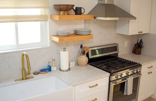 Montecito Cabaña | Charming 2-bedroom cottage in Montecito one block from Coast Village Road