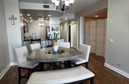 Riviera Dunes Condominio | Charming 2-bedroom condo with fitness room and AC in fabulous Palmetto