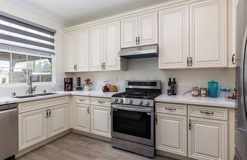 Mid Central Condominio | Charming 2-bedroom condo with WiFi, AC in beautiful Pasadena