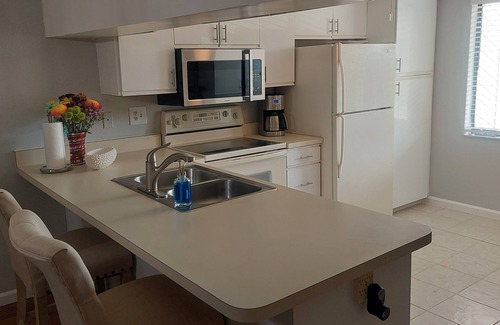 Braden River Condominio | Charming 2-bedroom condo with WiFi, AC in enjoyable Sarasota