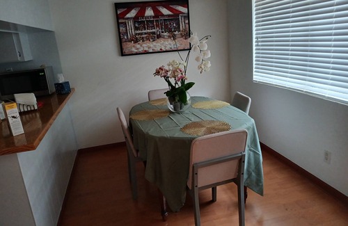 Lomita Condominio | Charming 2-bedroom condo in lovely Lomita with WiFi