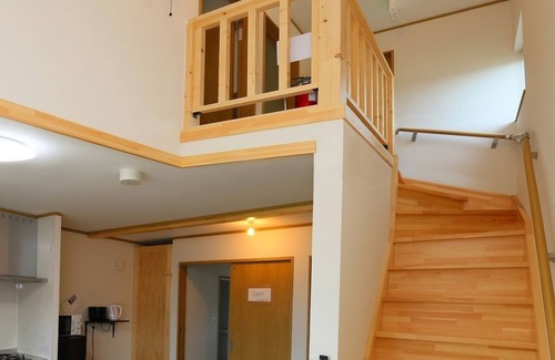 Nakafurano Cabaña | Charming 2-bedroom cottage in awesome 中富良野町 with WiFi, AC