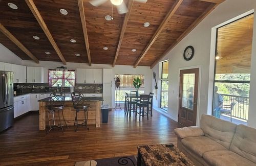 Canton Casa | Charming 2-bedroom Country house nestled on a Cattle ranch - known as Rancho 2.