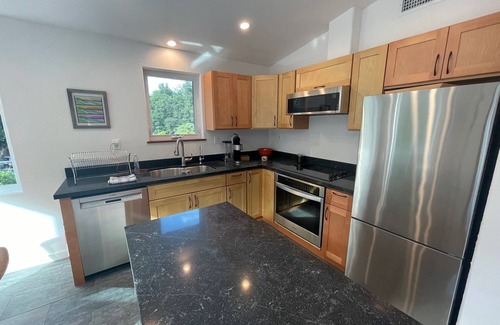 Goleta Casa | Charming 2-bedroom guest house in quiet neighborhood.