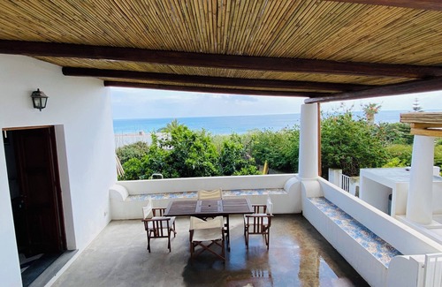 San Vincenzo Casa | Charming 2-bedroom house in gorgeous Stromboli with AC