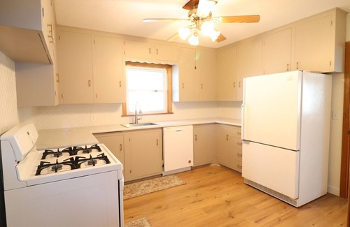 Scott City Casa | Charming, 2-bedroom house in Scott City in a great location!