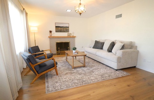 Scott City Casa | Charming, 2-bedroom house in Scott City in a great location!