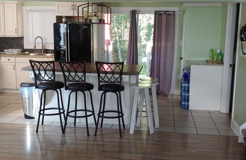 Ashfield-Colborne-Wawanosh Casa | Charming 2-bedroom house with AC, WiFi in welcoming Goderich