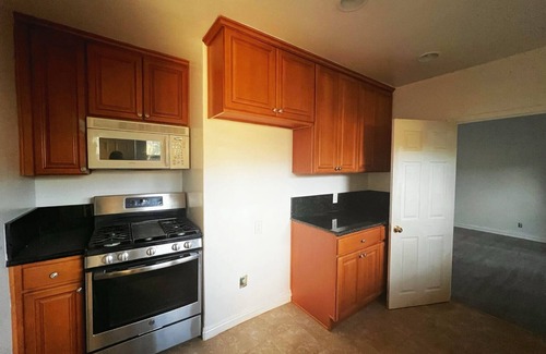 Pasadena Casa | Charming 2-bedroom house with AC in Alhambra