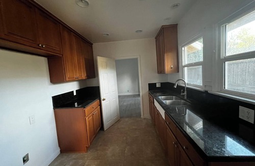 Pasadena Casa | Charming 2-bedroom house with AC in Alhambra
