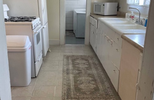Arapahoe Casa | Charming 2-bedroom house in Arapahoe! Convenient for camps and ferry!