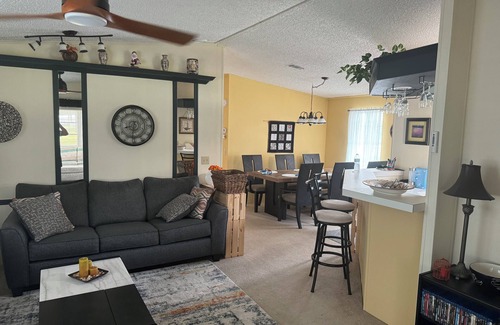 Lakeland Casa | Charming 2-bedroom house in Lakeland with AC