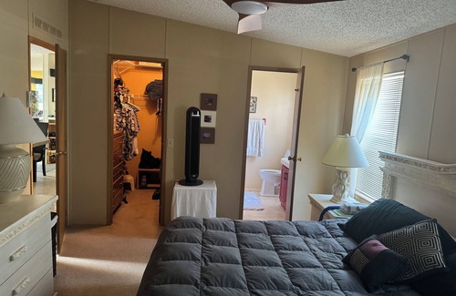 Lakeland Casa | Charming 2-bedroom house in Lakeland with AC