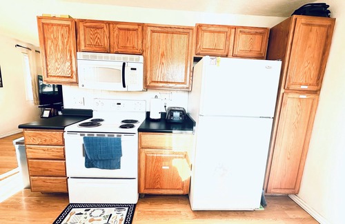 Franklin to the Fort Casa | Charming 2-bedroom house with heat, WiFi in amazing Missoula