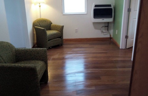 Beckley Casa | Charming 2-bedroom house with WiFi and AC in Beckley