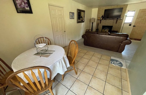 La Mesa Casa | Charming 2-bedroom house with WiFi and AC in tranquil La Mesa