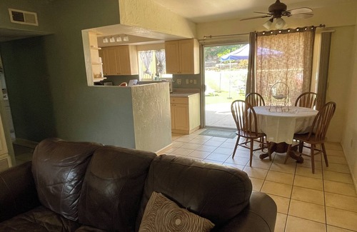 La Mesa Casa | Charming 2-bedroom house with WiFi and AC in tranquil La Mesa