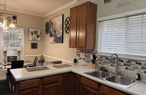 Northeast Raleigh Casa | Charming 2-bedroom house in lovely Raleigh