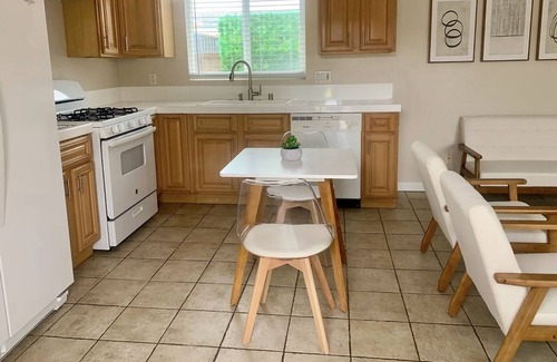 Ventura Casa | Charming 2-bedroom house in brilliant Ventura with WiFi