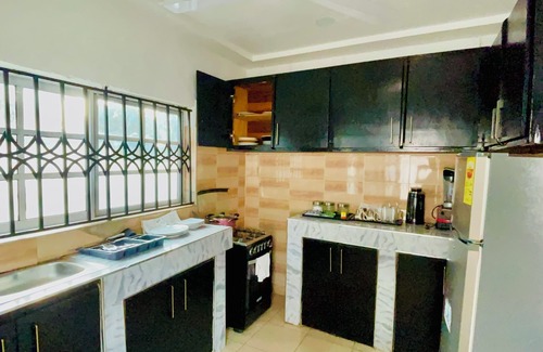 Kumasi Casa | Charming 2-bedroom house with WiFi, AC in delightful Kumasi