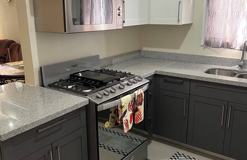 Lucea Casa | Charming 2-bedroom house in marvelous Lucea with WiFi, AC, fitness room