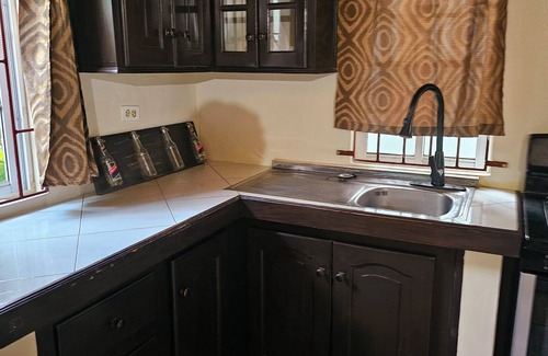 West End Casa | Charming 2-bedroom house with AC and WiFi in gorgeous Negril, Jamaica