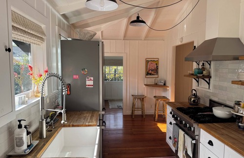 Ojai Casa | Charming 2-bedroom house steps from downtown Ojai.