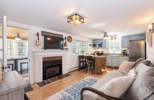 Alton Bay Casa | Charming 2-bedroom house with WiFi and W/D in Alton Bay-10 min to Gunstock