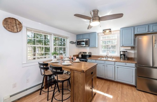 Alton Bay Casa | Charming 2-bedroom house with WiFi and W/D in Alton Bay-10 min to Gunstock