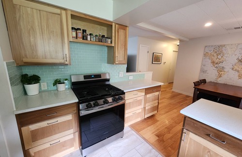 St. Edwards Casa | Charming 2-bedroom house with WiFi and AC in fabulous Austin