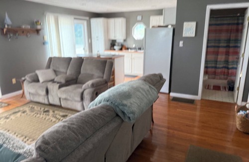 Draper Casa | Charming 2-bedroom house with private dock in Draper Va on Claytor Lake