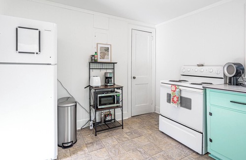 Croasdaile Farm Master Casa | Charming 2-bedroom house in fabulous Durham - close to Duke, downtown and UNC