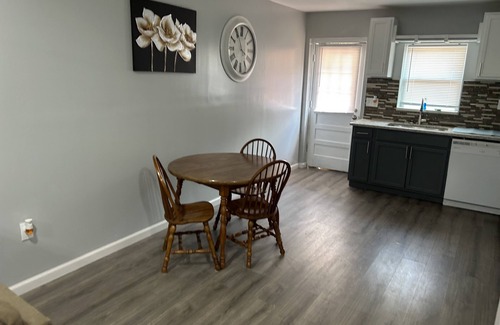 Macon Casa | Charming 2-bedroom house in beautiful Macon with AC, WiFi