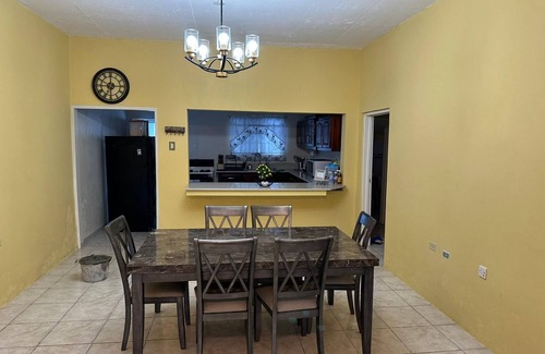 Black River Casa | Charming 2-bedroom house with WiFi, AC in fabulous Black River
