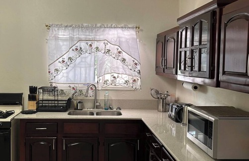 Black River Casa | Charming 2-bedroom house with WiFi, AC in fabulous Black River