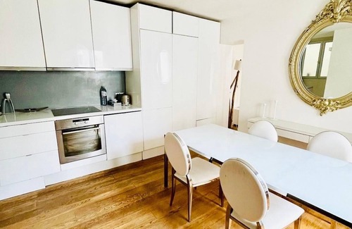 Saint-Vincent-de-Paul Apartamento | Charming 2-bedroom loft in brilliant Paris next to Gare du Nord Montmartre