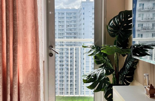 Santo Cristo Condominio | Charming 2-bedroom condo in amazing Quezon City with AC, WiFi
