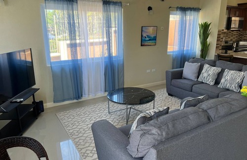 Ocho Rios Casa | Charming 2-bedroom townhome with WiFi, AC in beautiful Ocho Rios