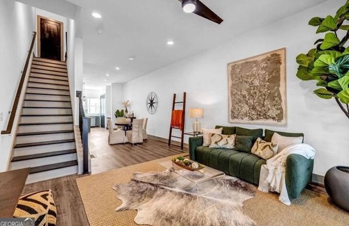 East Atlanta Casa | Charming 2-bedroom townhome in Atlanta's top entertainment district