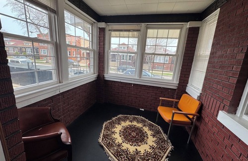 Chicago Lawn Casa | Charming 2-bedroom townhome in brilliant Chicago with WiFi, AC